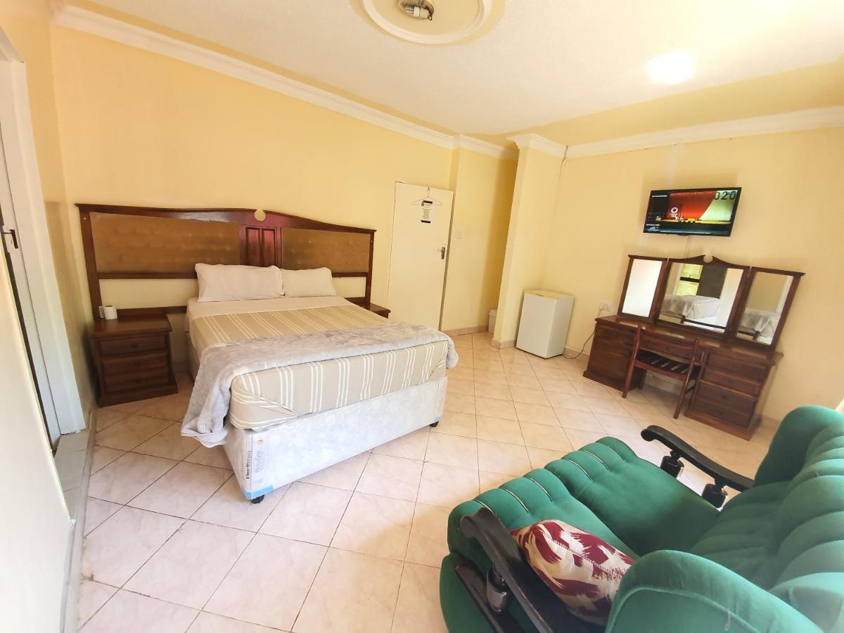 The Palace Guest House ฮาราเร ภายนอก รูปภาพ