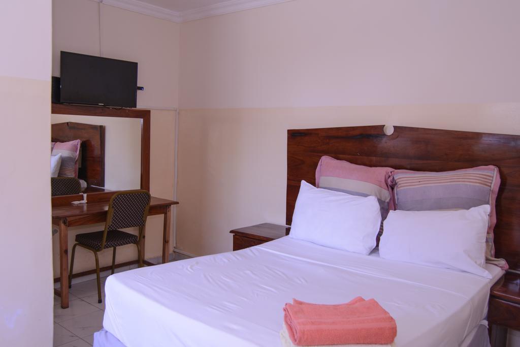 The Palace Guest House ฮาราเร ภายนอก รูปภาพ