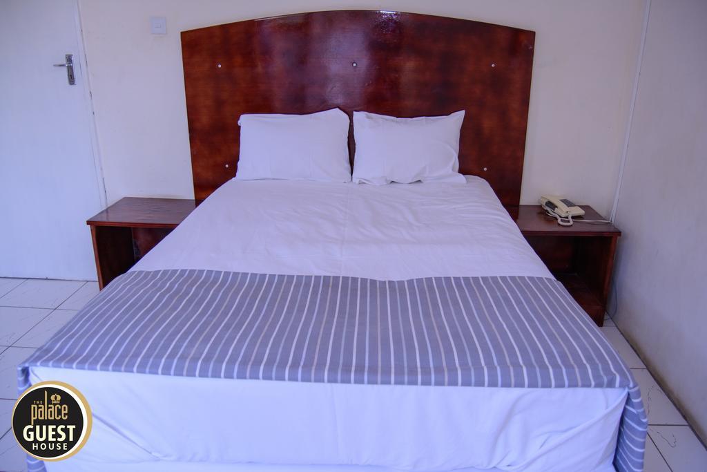 The Palace Guest House ฮาราเร ภายนอก รูปภาพ