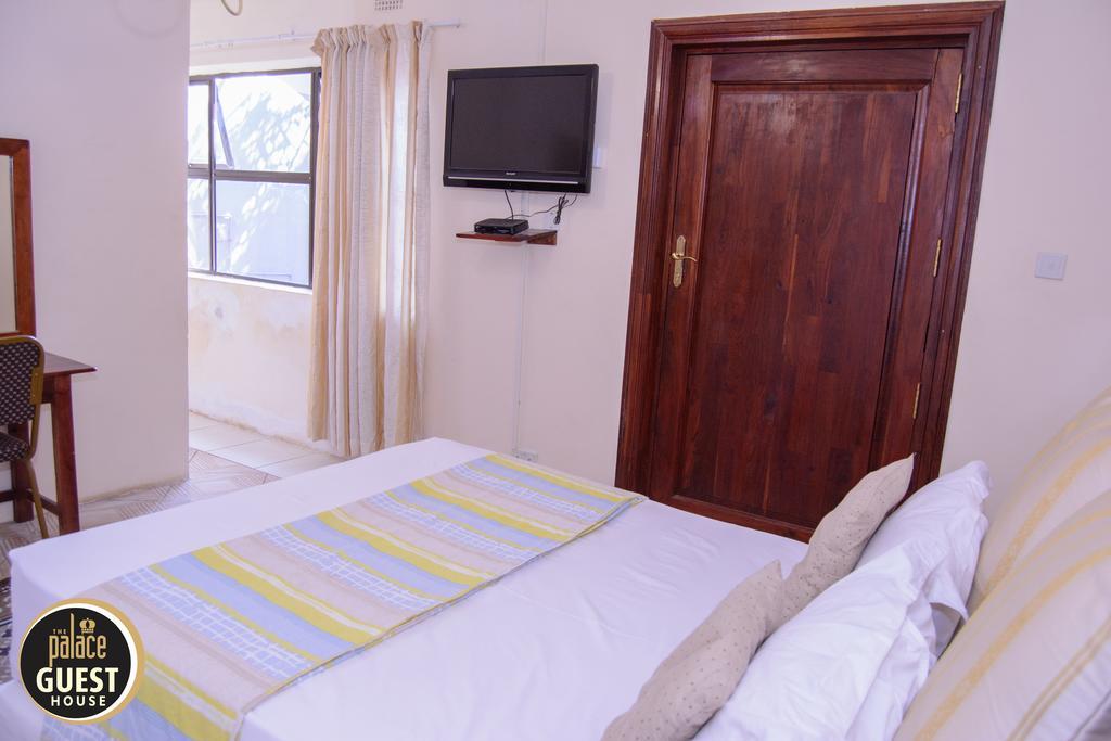 The Palace Guest House ฮาราเร ภายนอก รูปภาพ